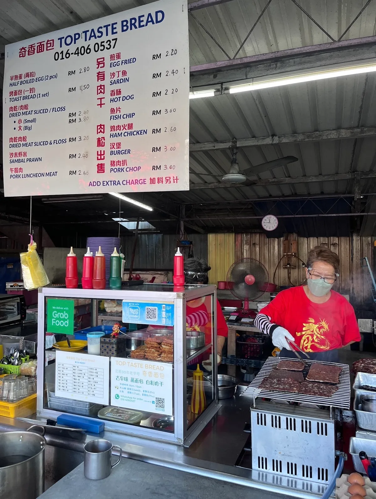 Top Taste Bread stall and signboard