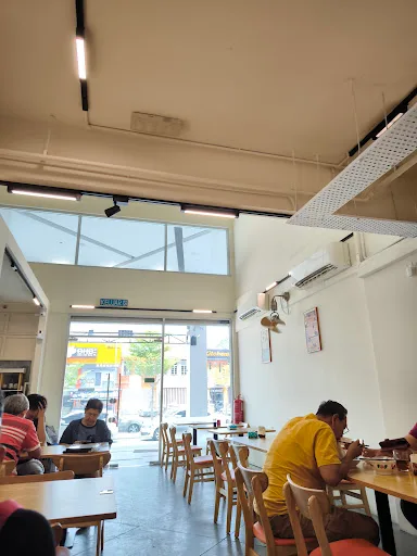 Uncle Loke Kopitiam 六叔茶室 — interior