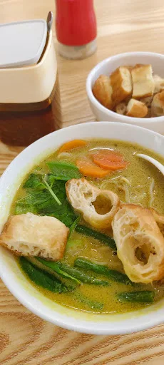Uncle Loke Kopitiam 六叔茶室 — signature dish