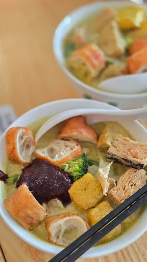 Uncle Loke Kopitiam 六叔茶室 — signature dish