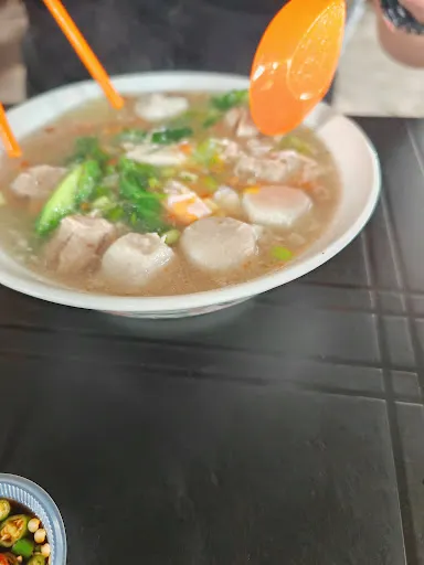 Under The Tree Koay Teow Th'ng — dish