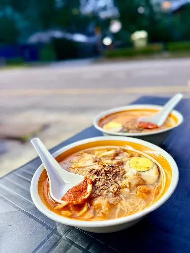 WAH! HOKKIEN MEE — dish