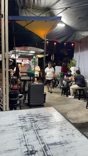 WAH! HOKKIEN MEE — exterior
