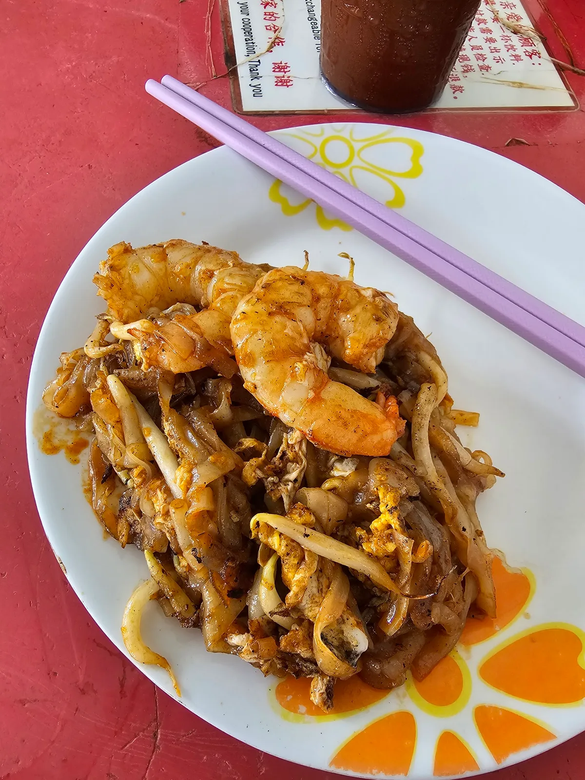 Char koay teow with large prawns