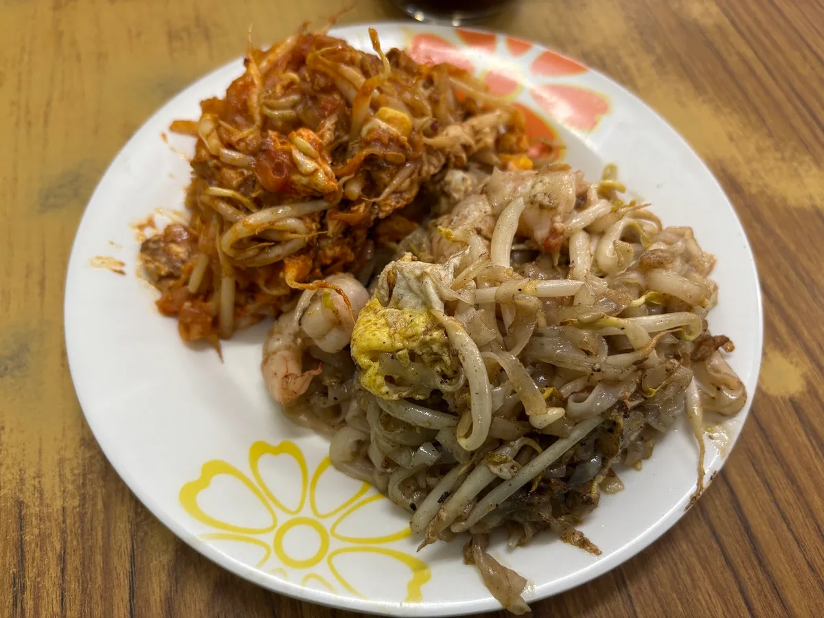 Char koay teow, spicy and non-spicy
