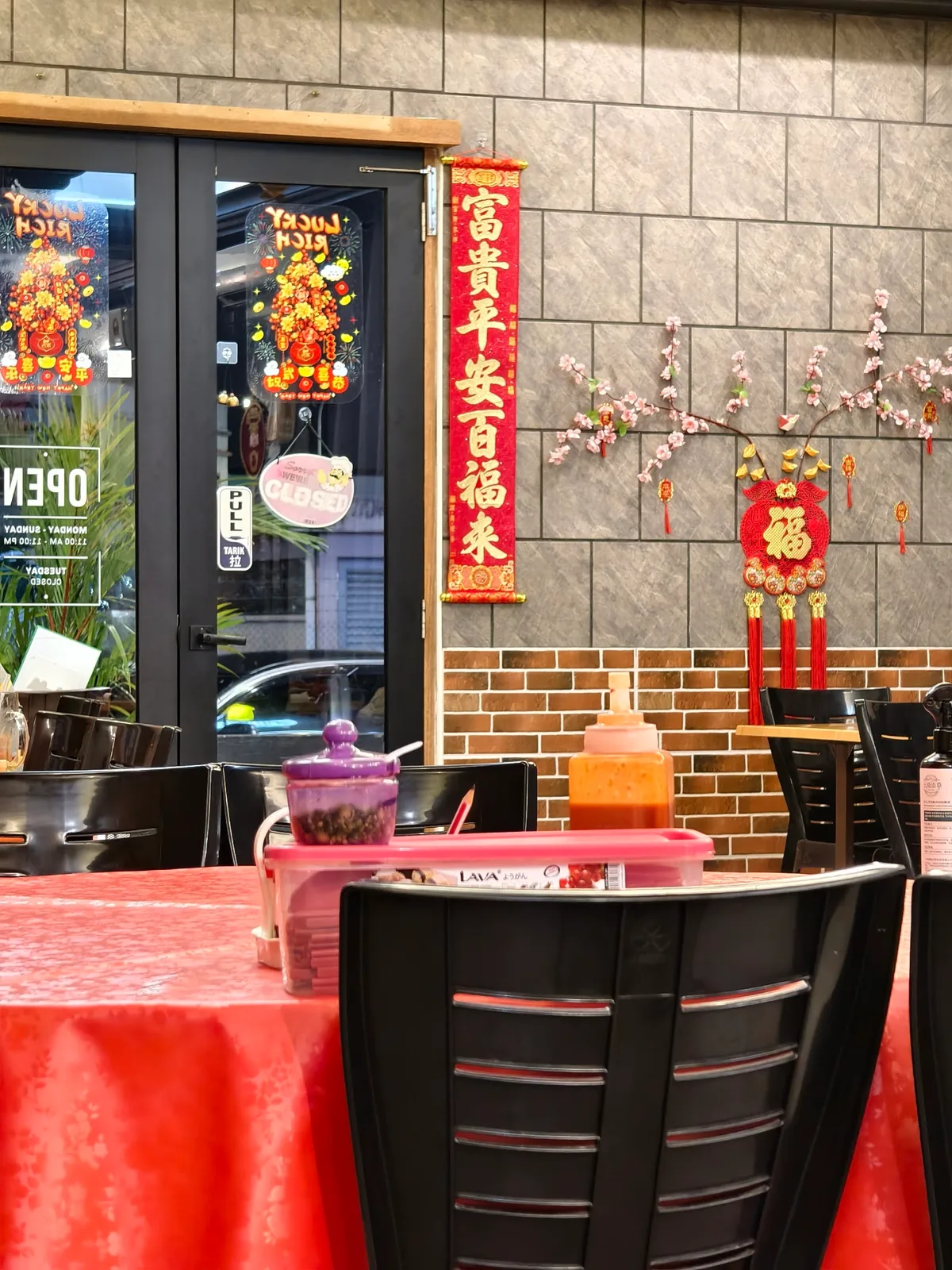 Wai Kee Restaurant (威记瓦煲老鼠粉) — interior