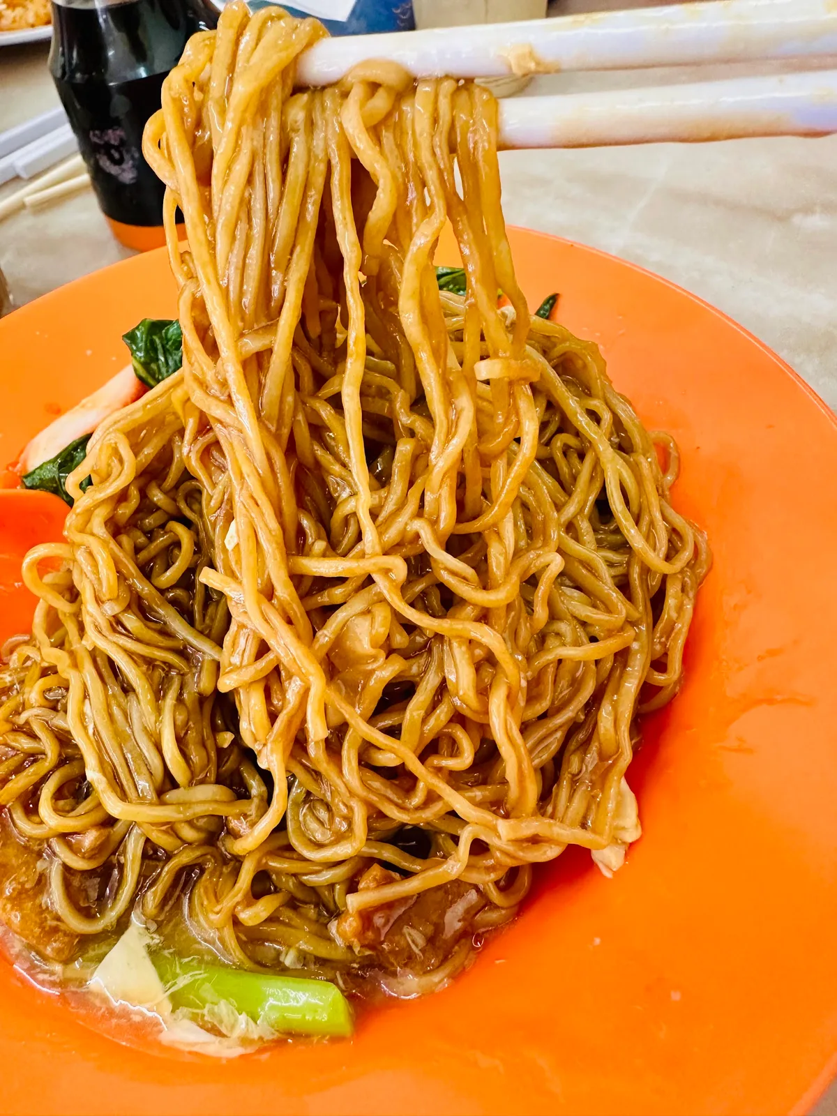 Wantan mee noodle lift