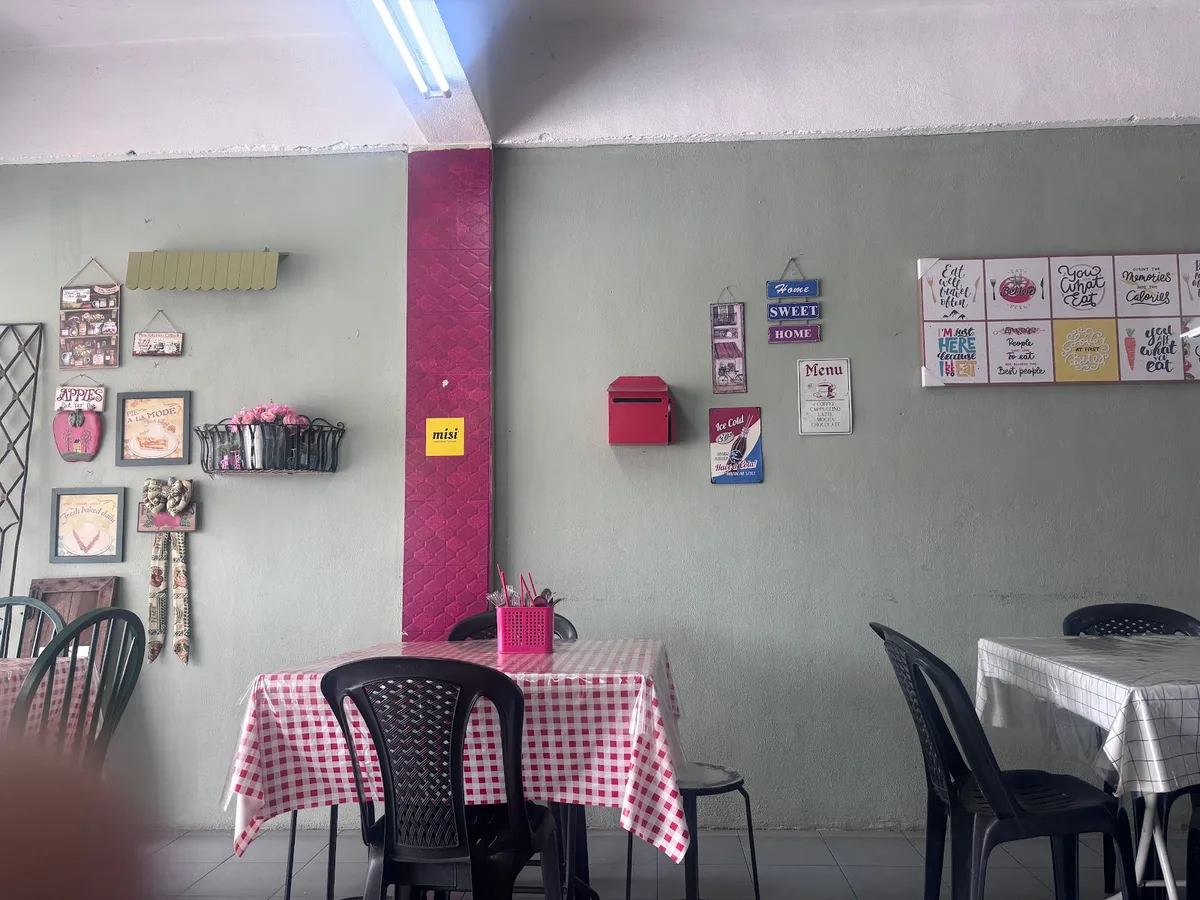 Dining room with checked tablecloths