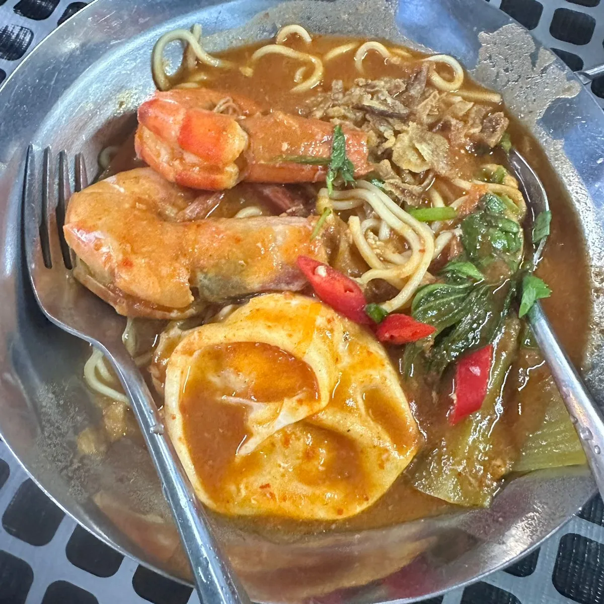 Mee udang with prawns and egg