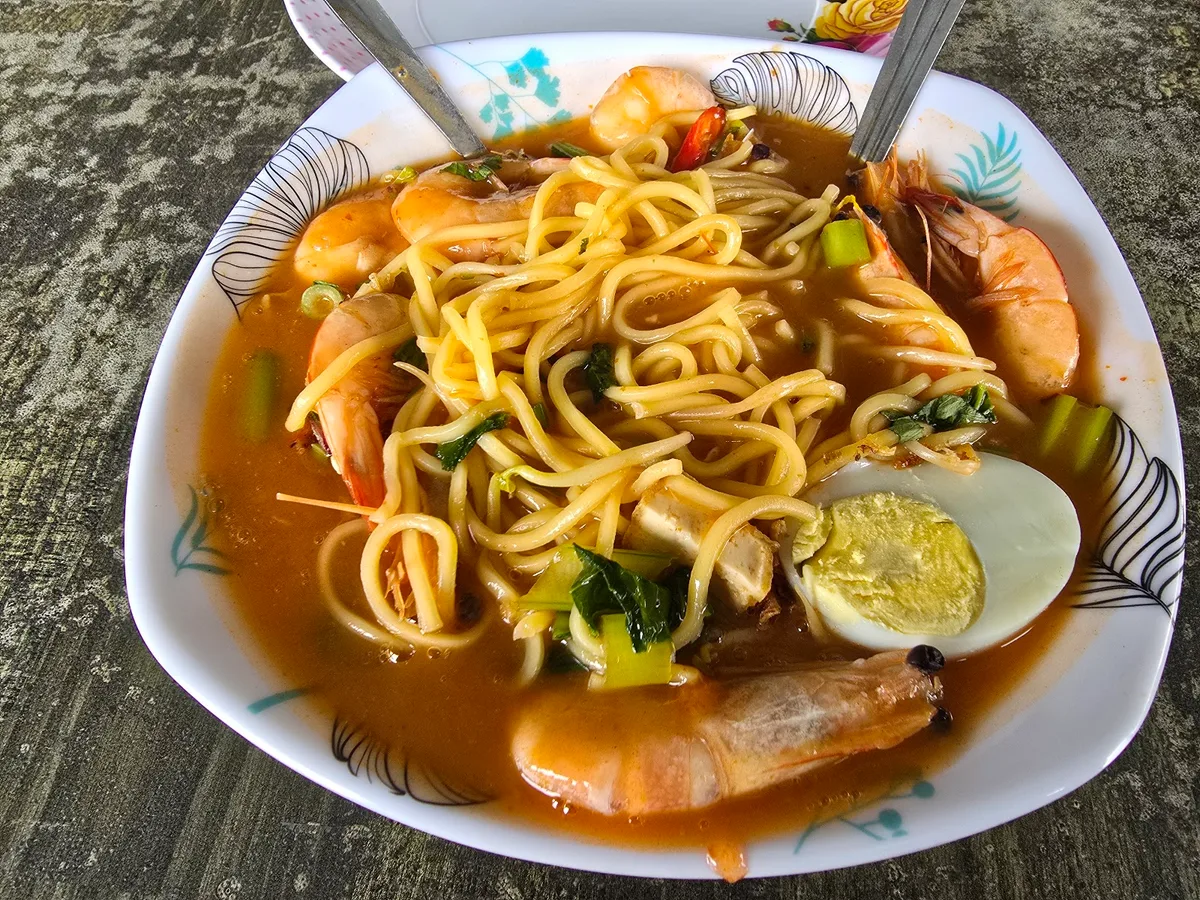 Mee udang with yellow noodles