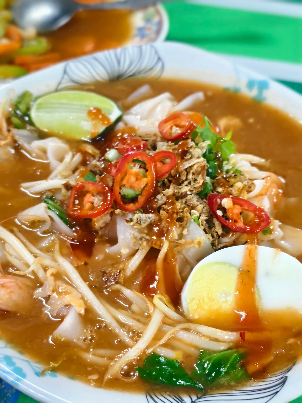 Mee udang with chilli and egg