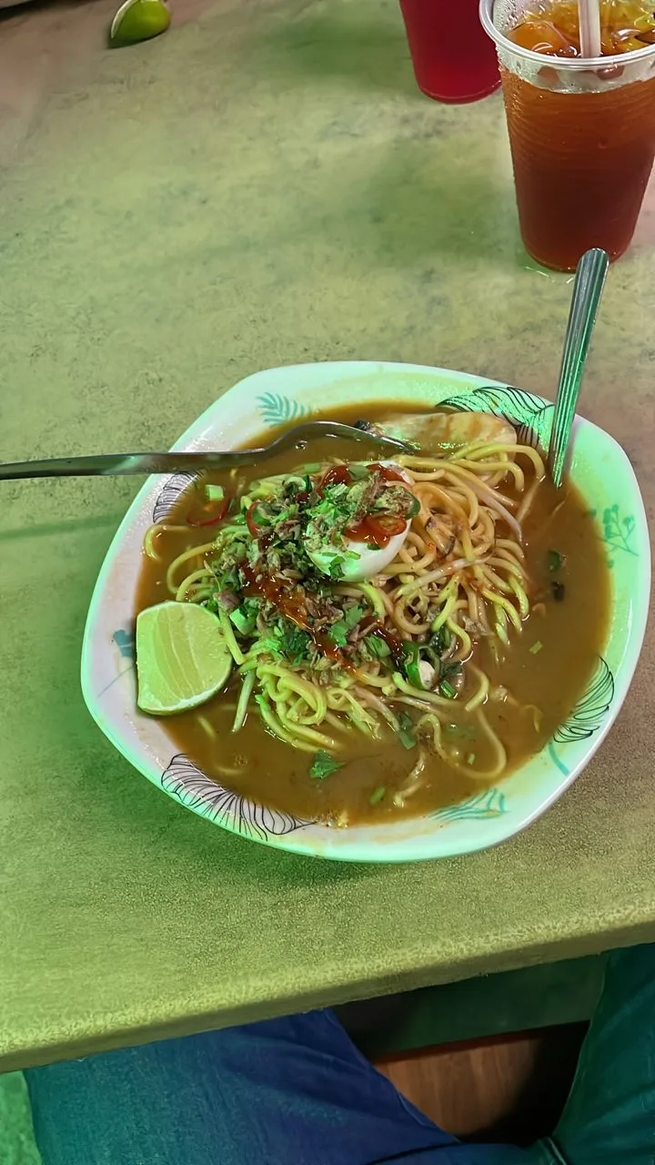 Warung Pak Su Mee Udang — signature dish