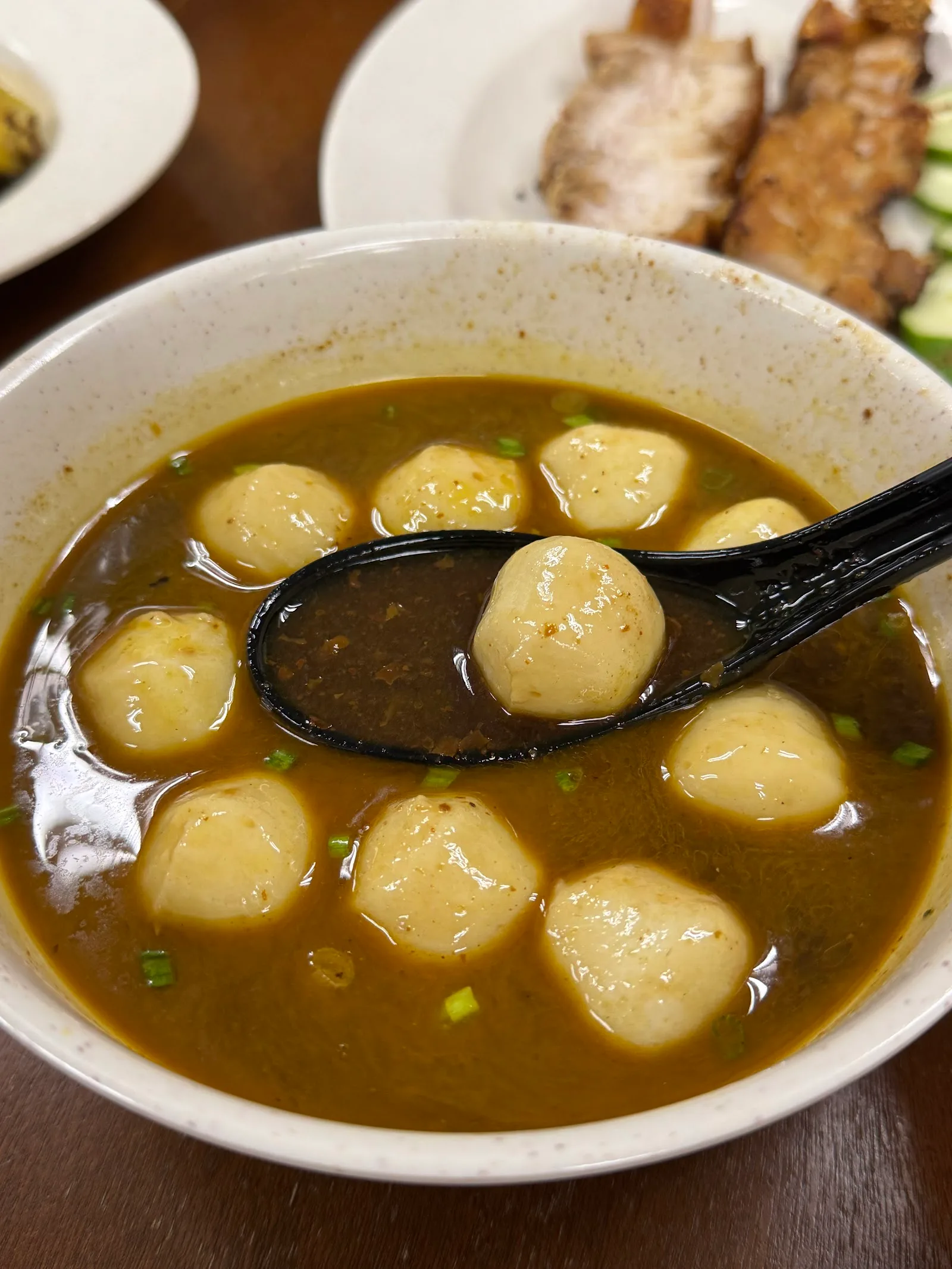 Weng Hwa Chicken Rice 荣华烧腩芽菜鸡 — dish