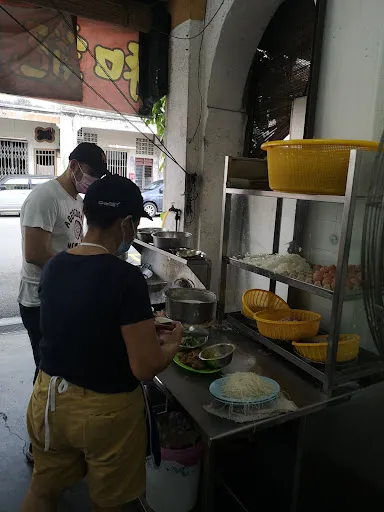 Woh Kee Restaurant — people