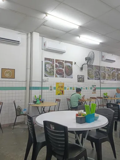 Woh Kee Restaurant — interior