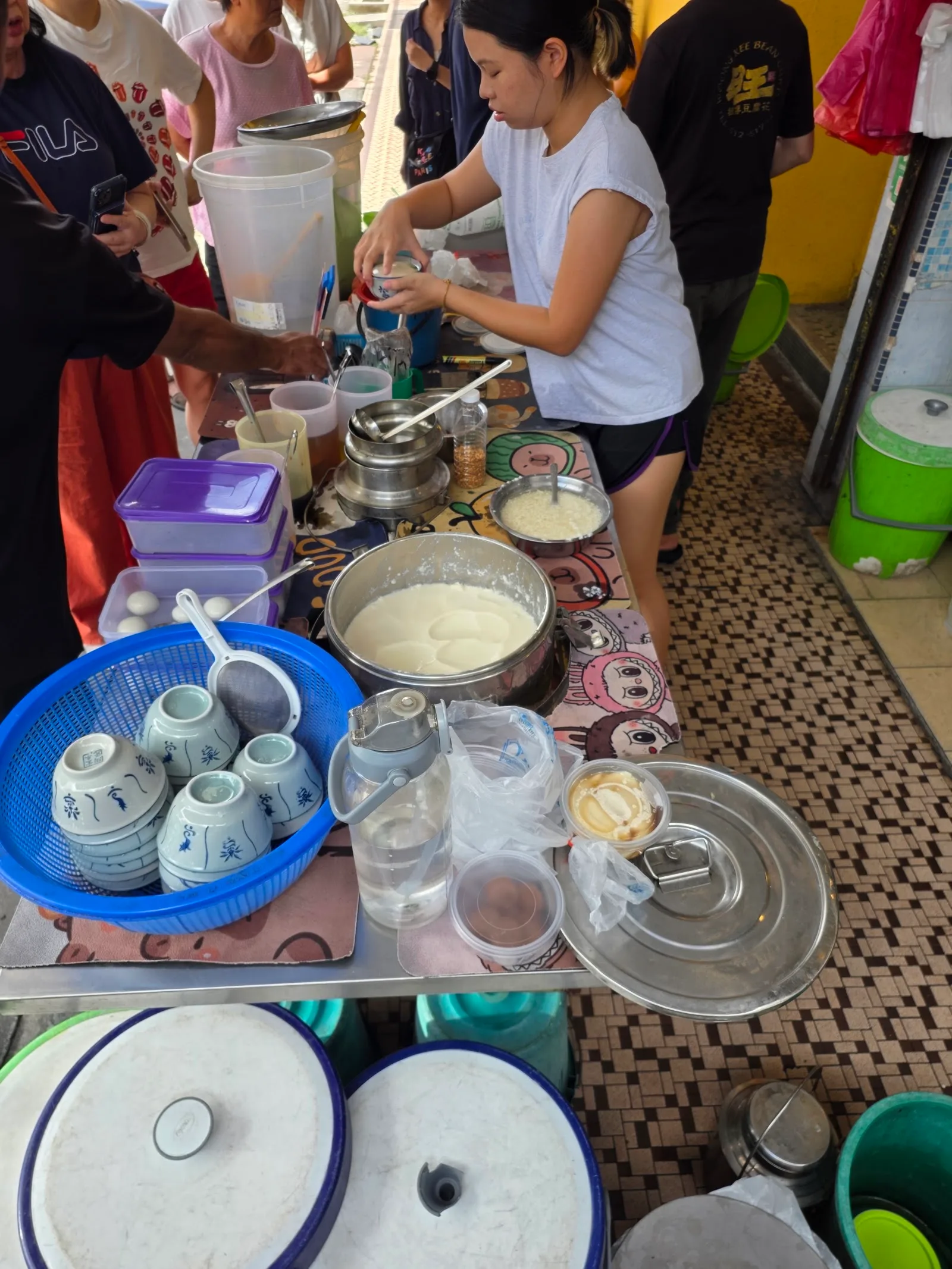 Woong Kee Traditional Bean Curd — interior