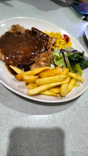 Yaw’s Roast & Grill — signature dish
