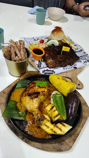 Yaw’s Roast & Grill — signature dish