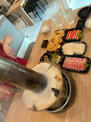 Yi Bing Qing Fish Head Steamboat — signature dish