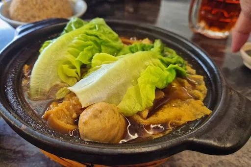 Yi Pin Xiang Bak Kut Teh Simpang Ampat — signature dish