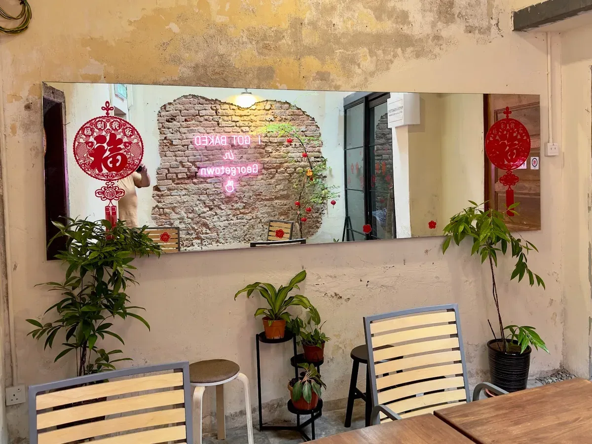 Yin's Sourdough Bakery and Cafe (Penang) — interior