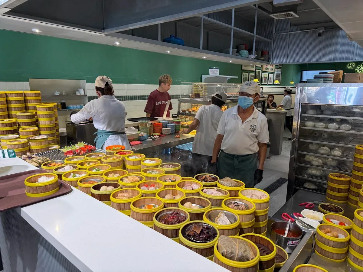 Yong Pin Restaurant — interior