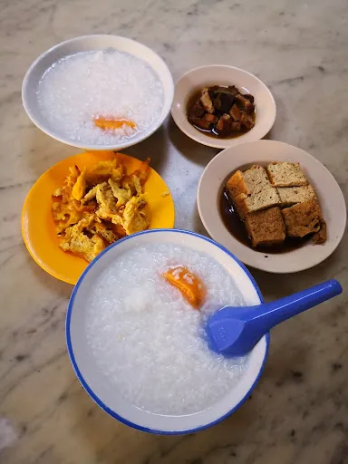 李平记清香粥 — dish