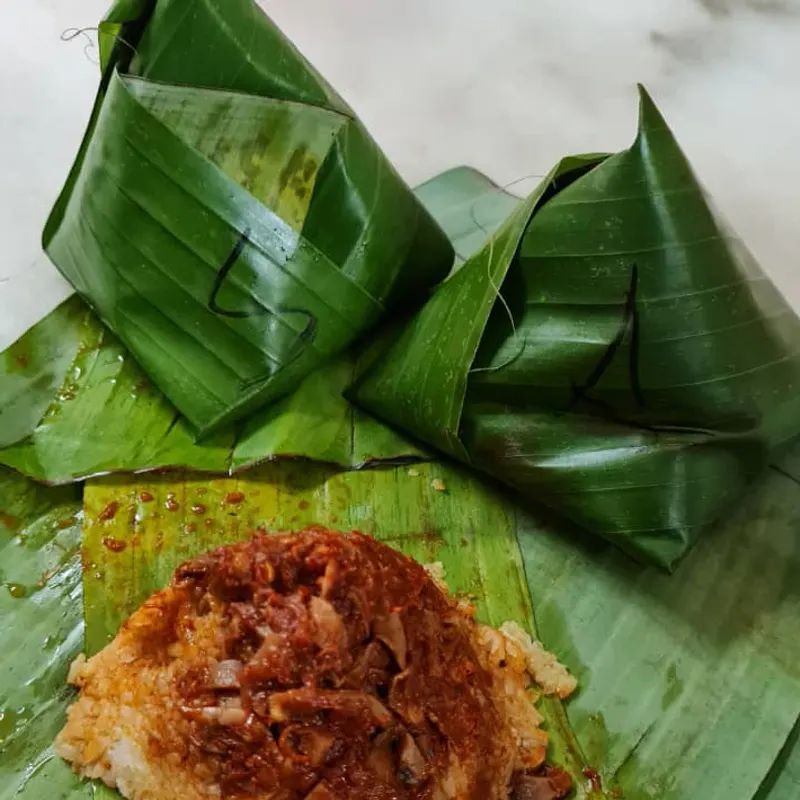 Ali Nasi Lemak Daun Pisang — dish from the review
