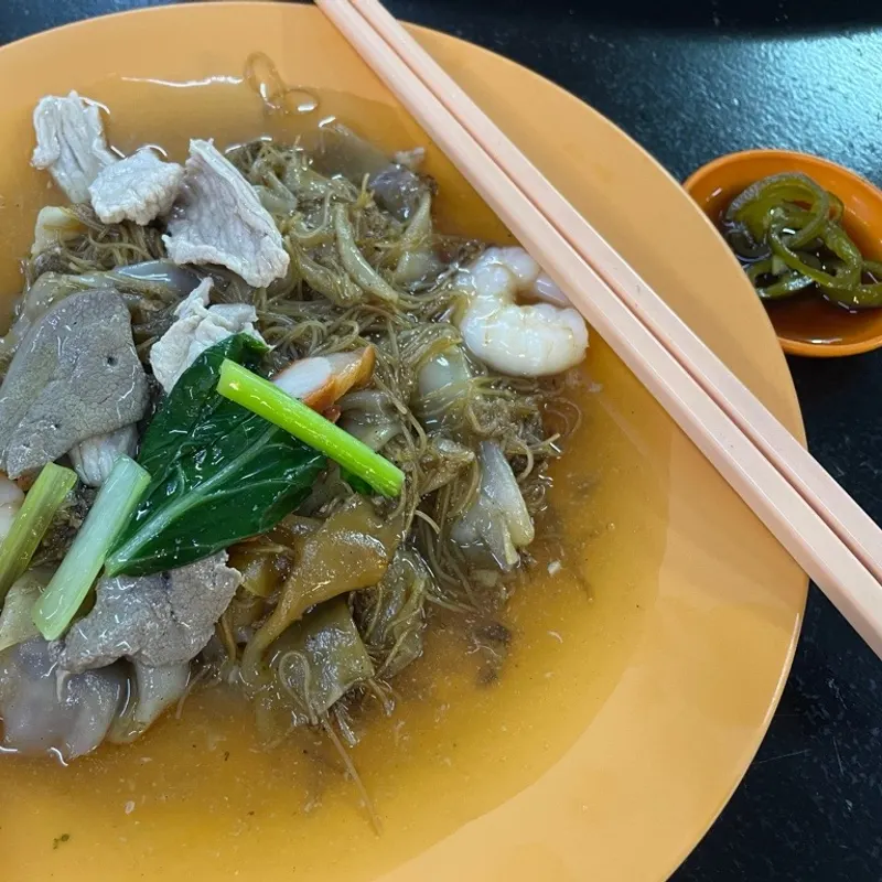 Bee Hooi Coffee Shop — Sar Hor Fun — dish from the review