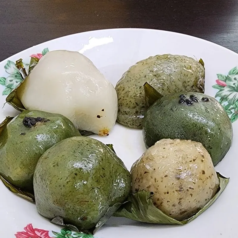 Eng Kor Kochabi Hokkien Savoury Kuih — dish from the review