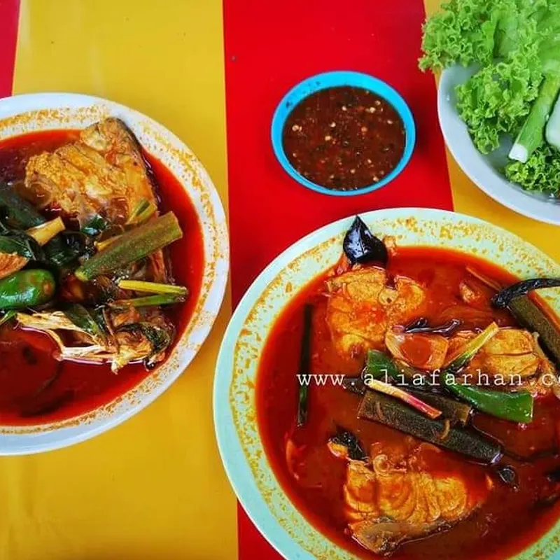 Eryna Cafe Curry Claypot — dish from the review