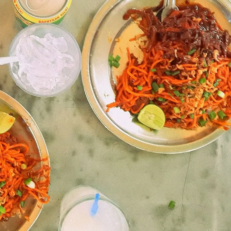 Hameed Pata Mee Sotong — dish from the review
