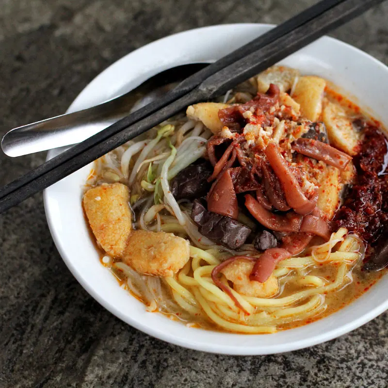 Hot Bowl White Curry Mee — dish from the review