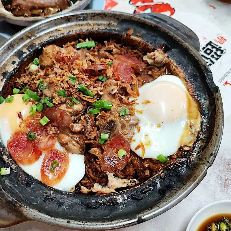 Lekker claypot house — dish from the review