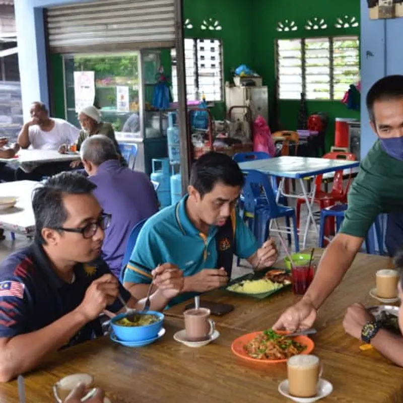Mee Rebus Anuar — interior