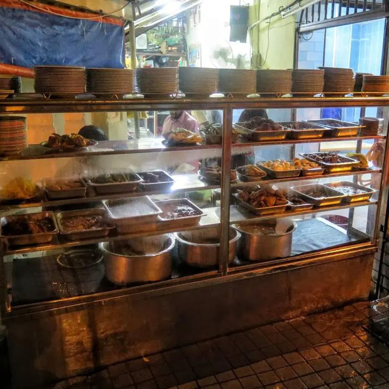 Nasi Kandar Beratur — interior