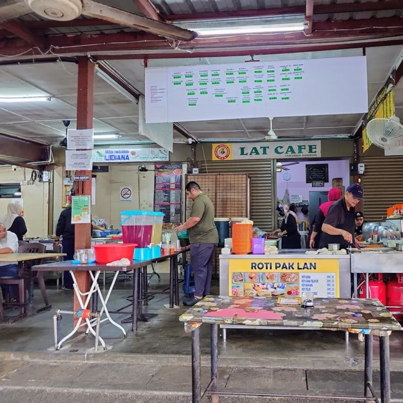 Pak Lan Roti Canai & Murtabak — interior