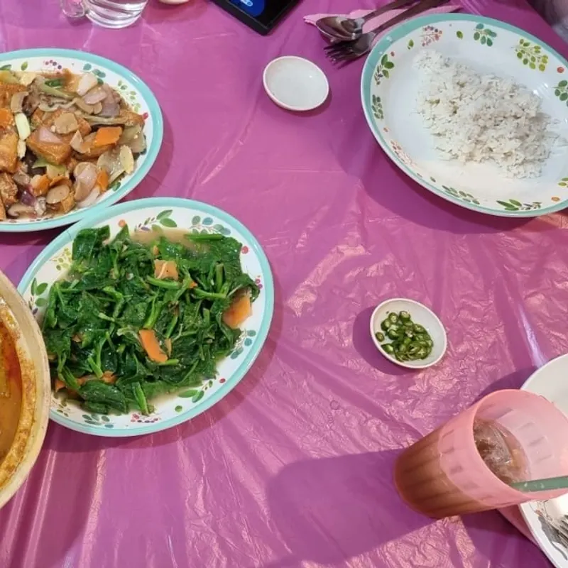 Restoran 77 Famous Curry Fish Head — dish from the review
