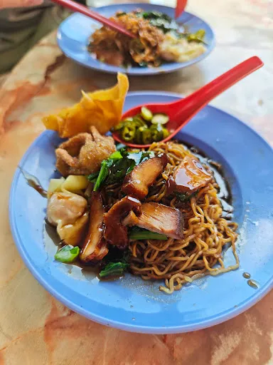 Marcus Santoso — photo from their Google review