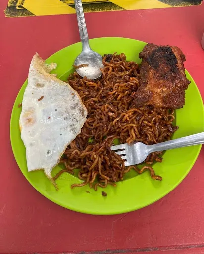 Fudhail Latiff — photo from their Google review