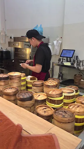 iamcarlosspicyweiner — photo from their Google review