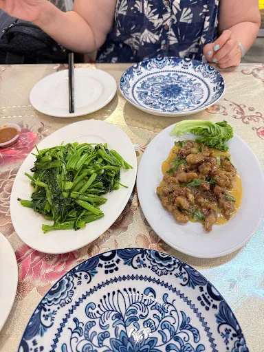 娃娃 — photo from their Google review
