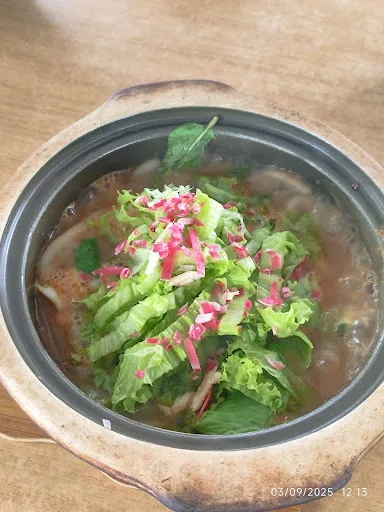 EWE DE LUNN — photo from their Google review