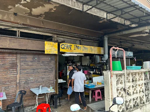 Izri Rahman — photo from their Google review