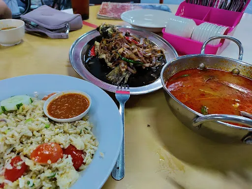 Kaames Logan — photo from their Google review