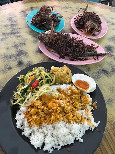 Fhadhly Azhar — photo from their Google review
