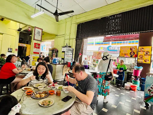 CHLOE LOW — photo from their Google review