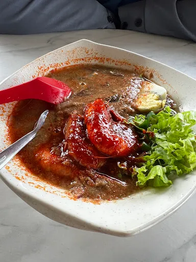 lynリン — photo from their Google review