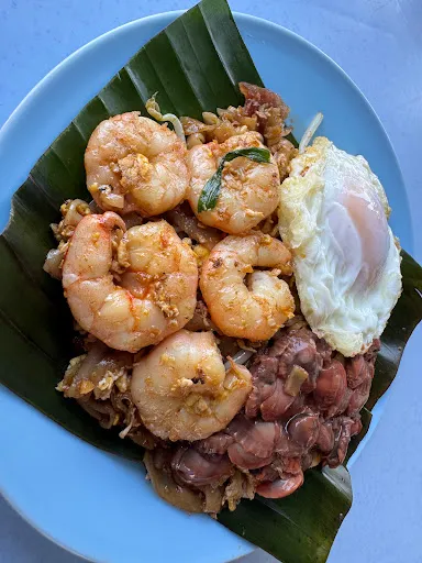 ST Tan — photo from their Google review