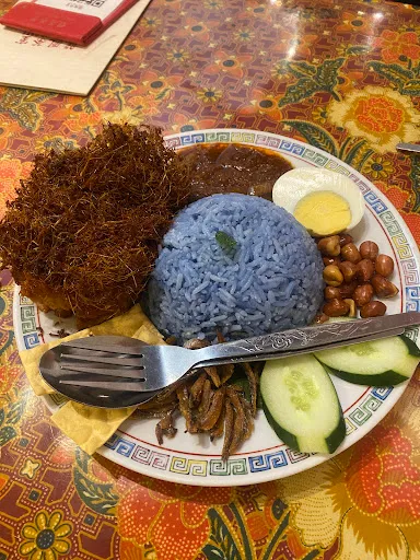 Lê Đức Hùng — photo from their Google review